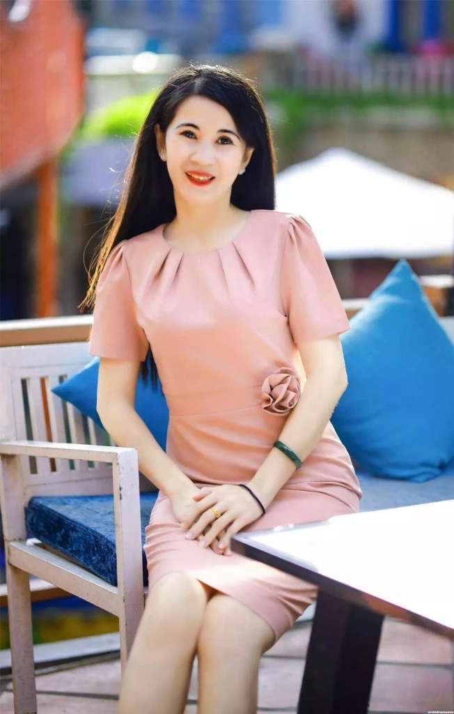 Thi Trang Ngan, 41