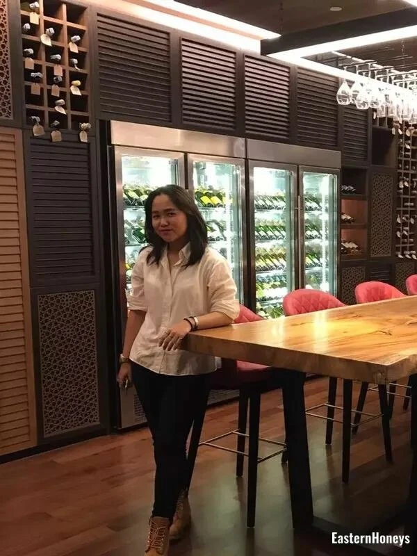Nussara, 23